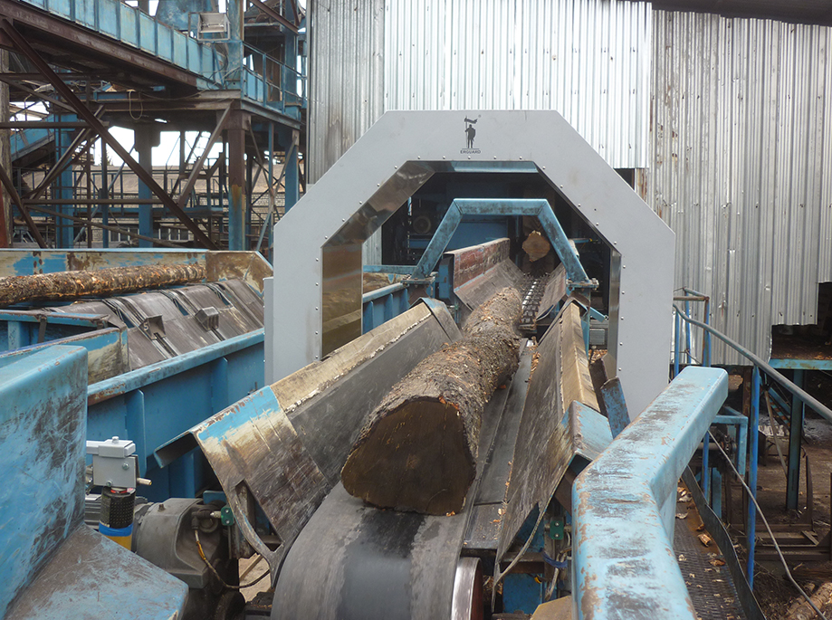 Выпущен конвейерный металлодетектор ERGUARD CM для деревообрабатывающих производств
